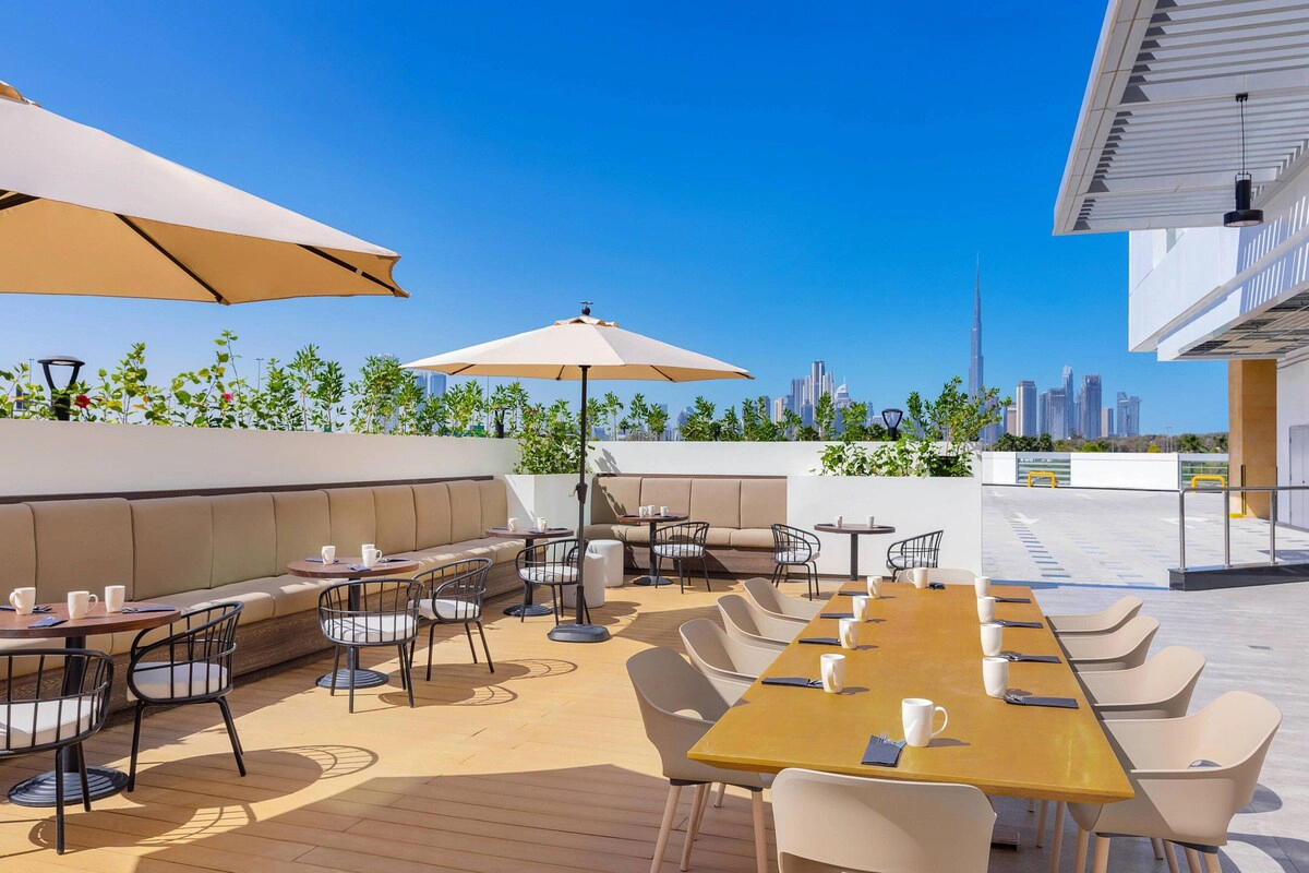 رستوران هتل رزیدنس این بای مریوت الجداف دبی